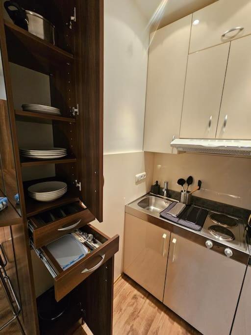 City Apartment Bratislava Exteriör bild